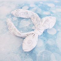 Swirling Snow knotty bow