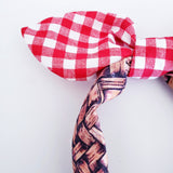 Picnic basket and cloth knotty Bow